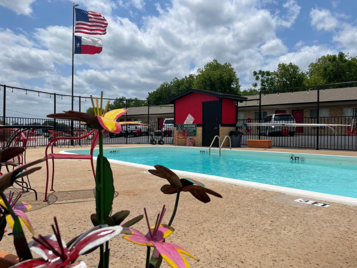 Glen Rose Inn & Suites 外观 照片