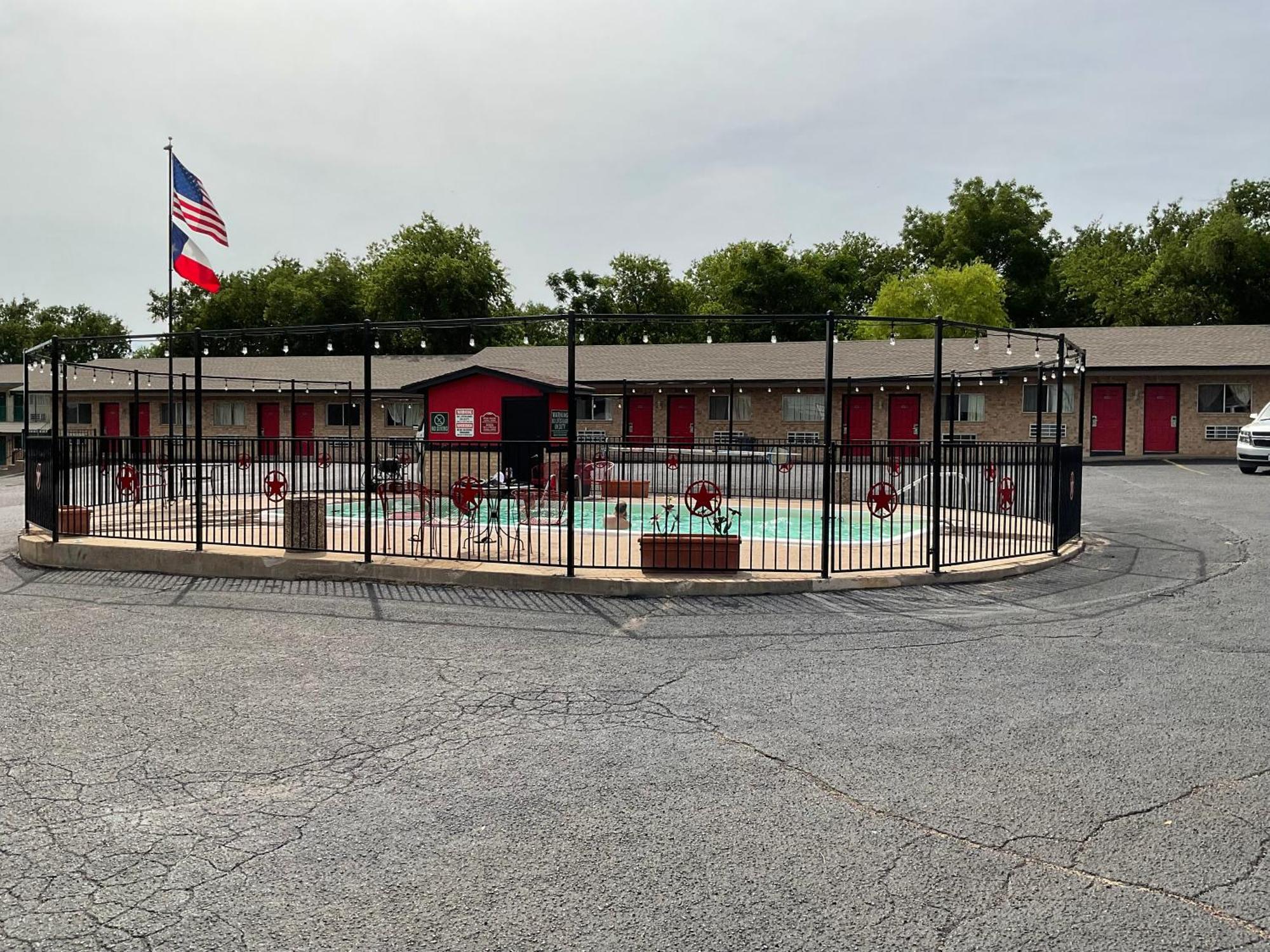 Glen Rose Inn & Suites 外观 照片
