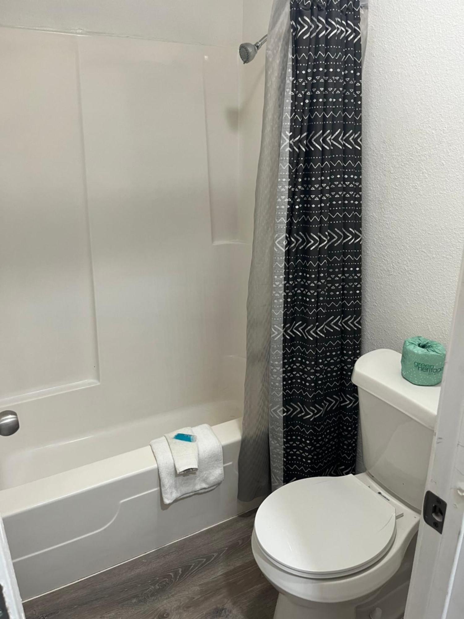 Glen Rose Inn & Suites 外观 照片